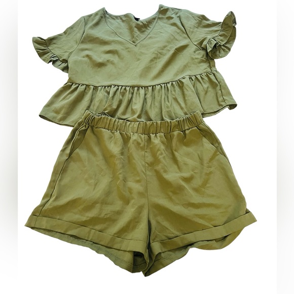 Emery Rose - Top and Shorts - Picture 6 of 10